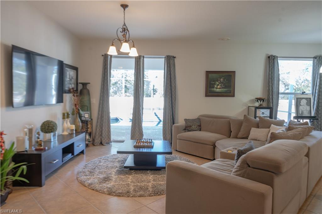 OLYMPIA POINTE - Residential