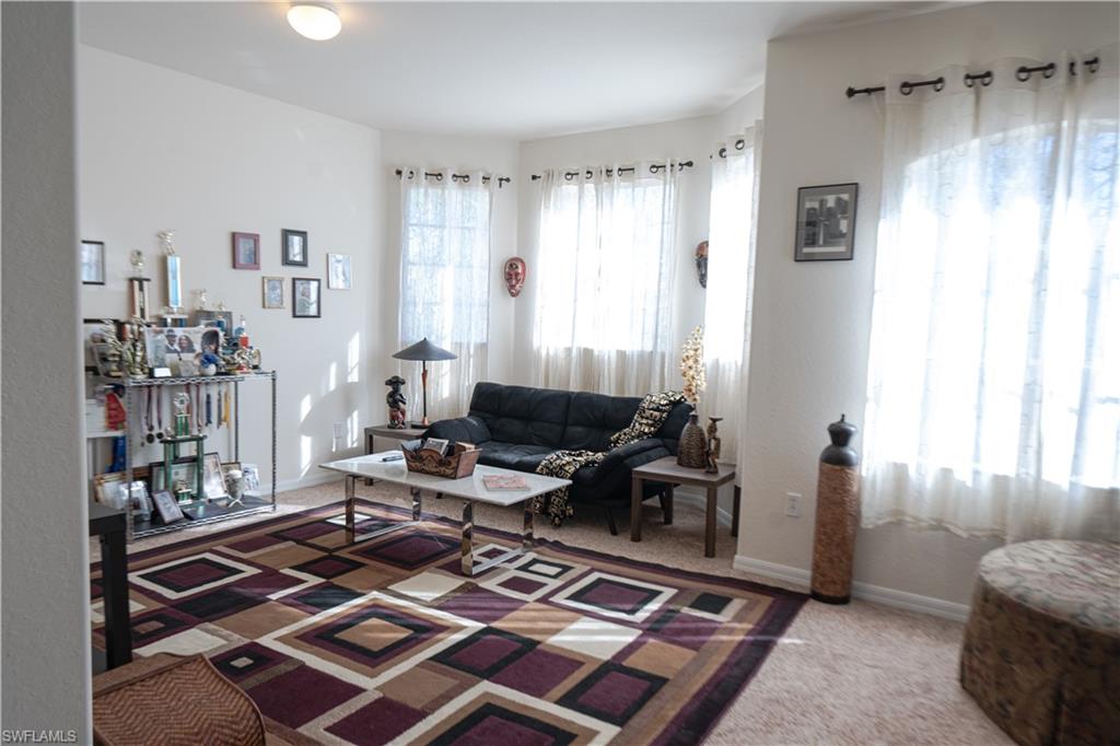 OLYMPIA POINTE - Residential