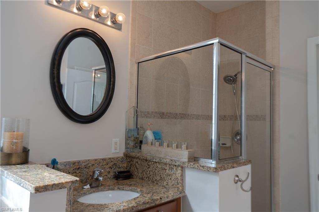 OLYMPIA POINTE - Residential