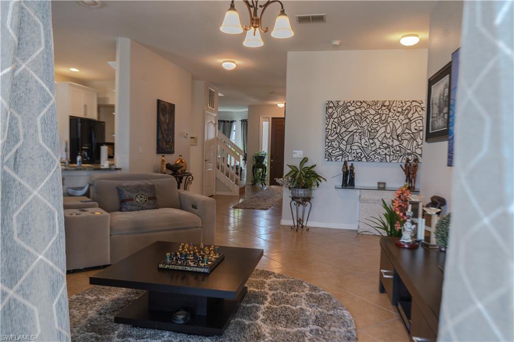 OLYMPIA POINTE - Residential