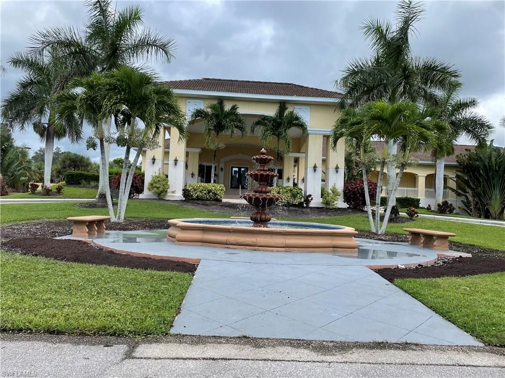 Photo of 28124 Tamberine CT #1012, BONITA SPRINGS, FL 34135 (MLS # 226017542)
