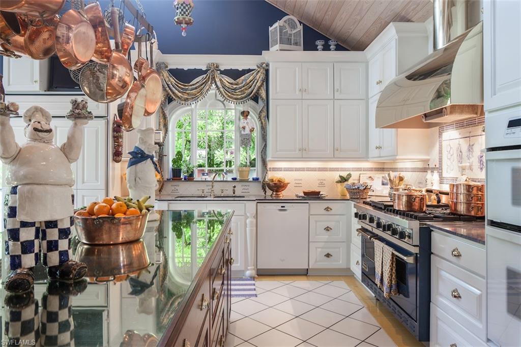 OLDE NAPLES - Residential