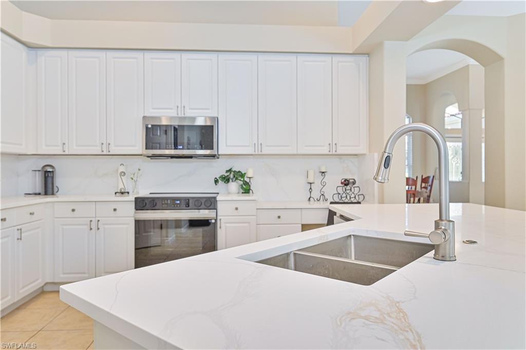 REFLECTION LAKES - Residential