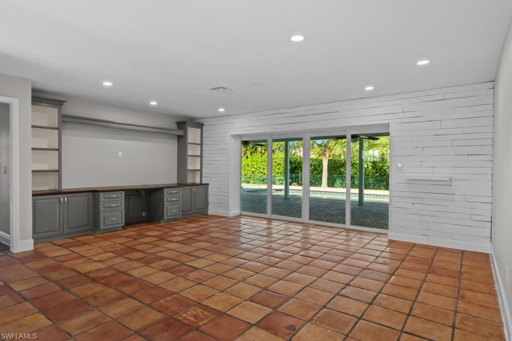 WHISKEY CREEK - Residential Lease