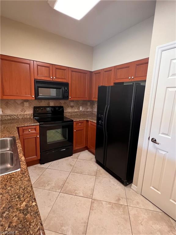 VILLAGIO - Residential Lease