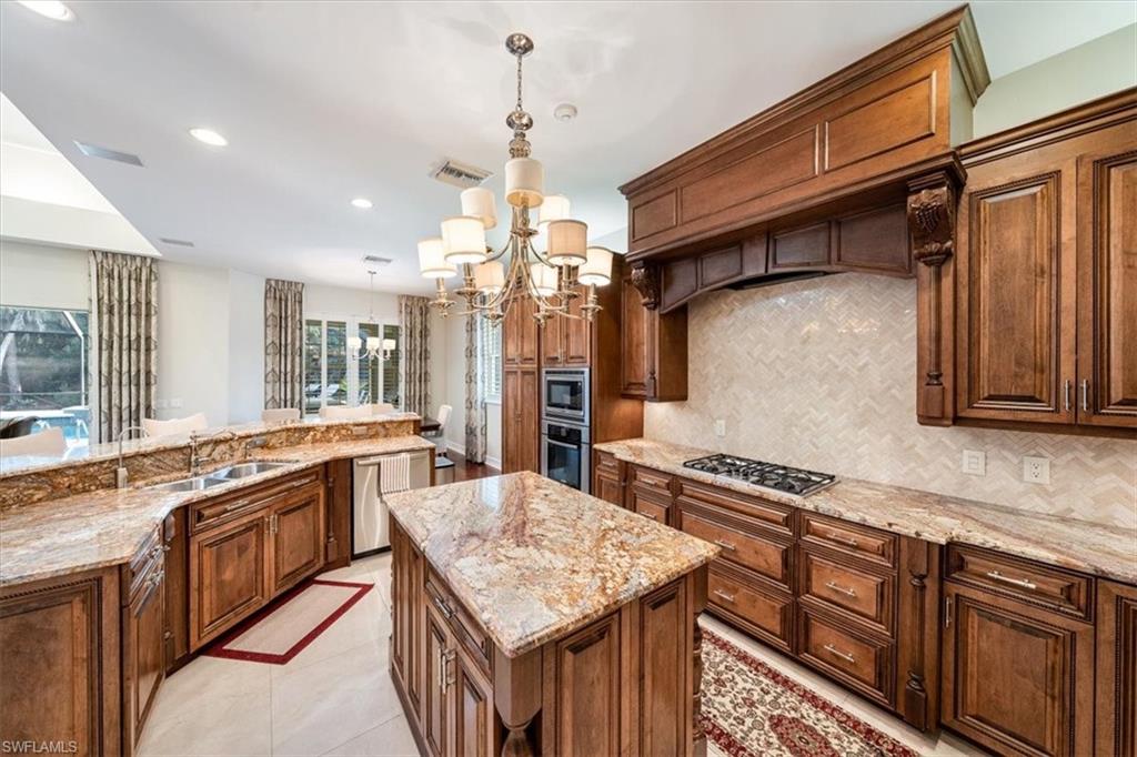 GOLDEN GATE ESTATES - Residential