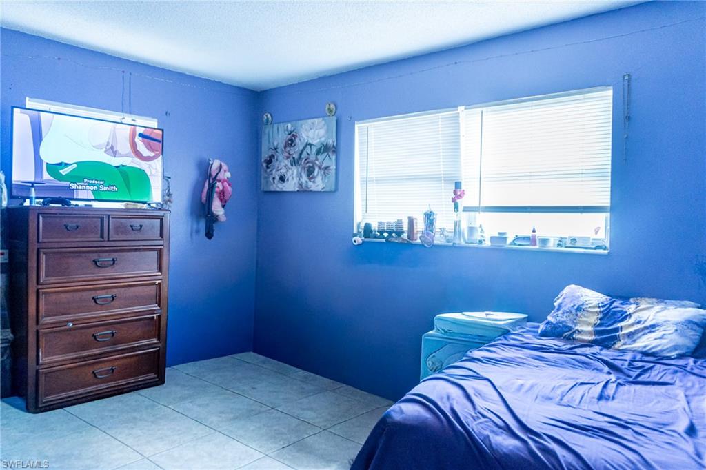 FORT MYERS SHORES - Residential