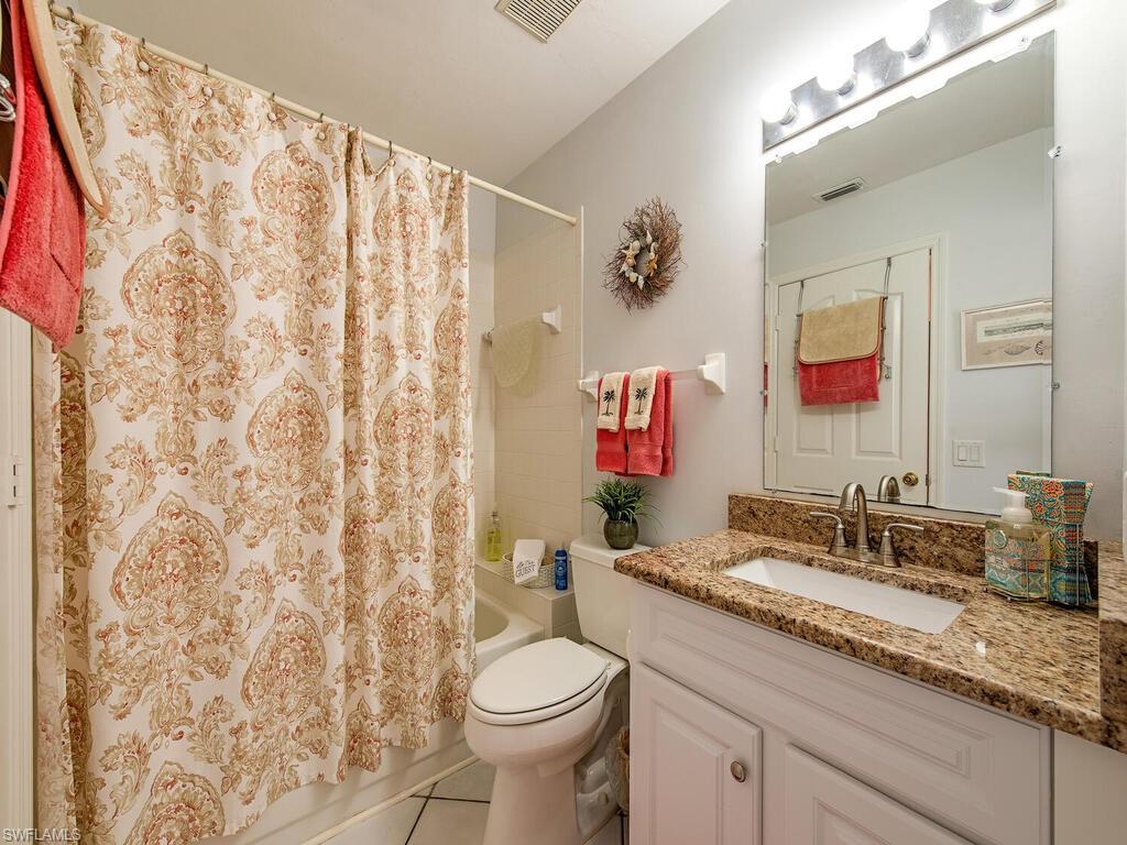 LAKEPORT VILLAS - Residential