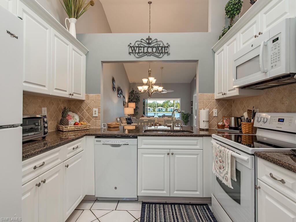 LAKEPORT VILLAS - Residential