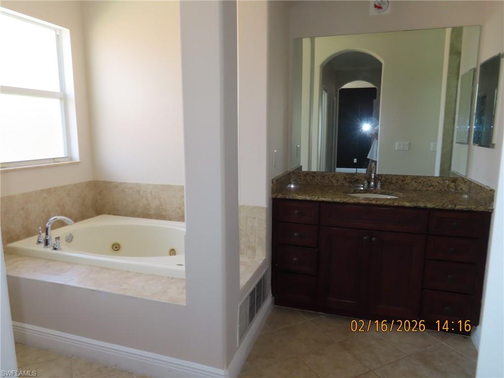 VALENCIA COUNTRY CLUB - Residential