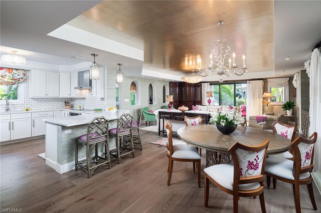 ESMERALDA ON EIGHTH - Residential