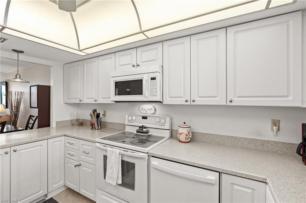 STEAMBOAT BEND - Residential Lease