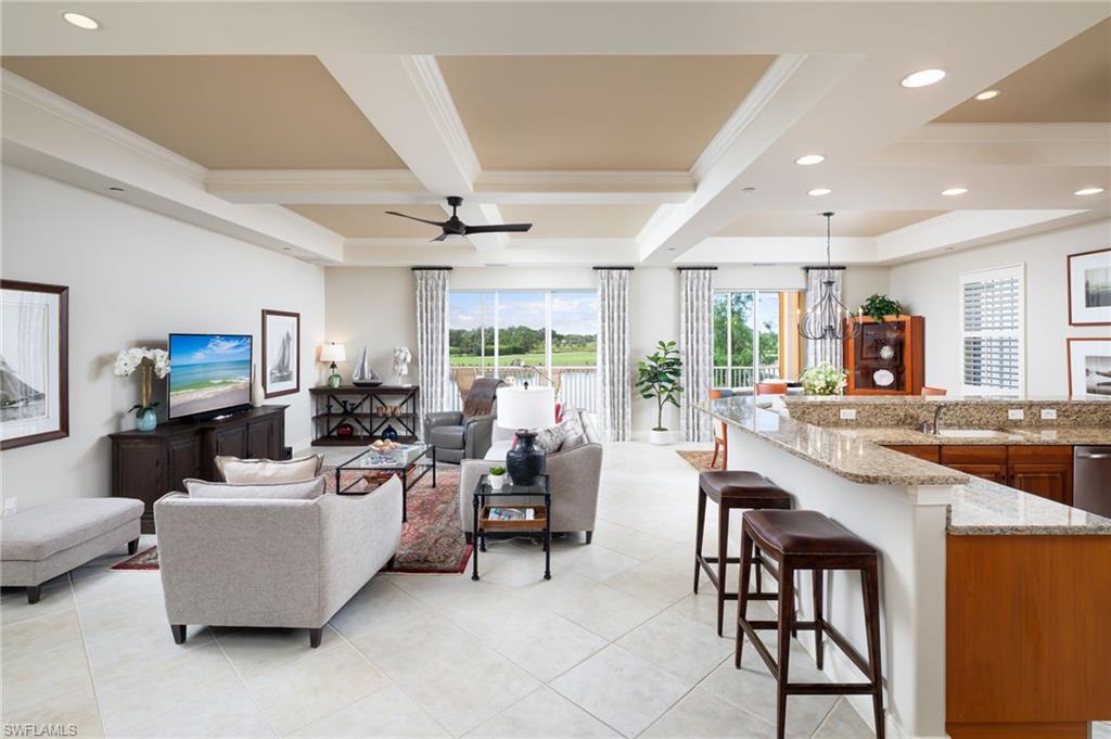 580 Avellino Isles CIR 202