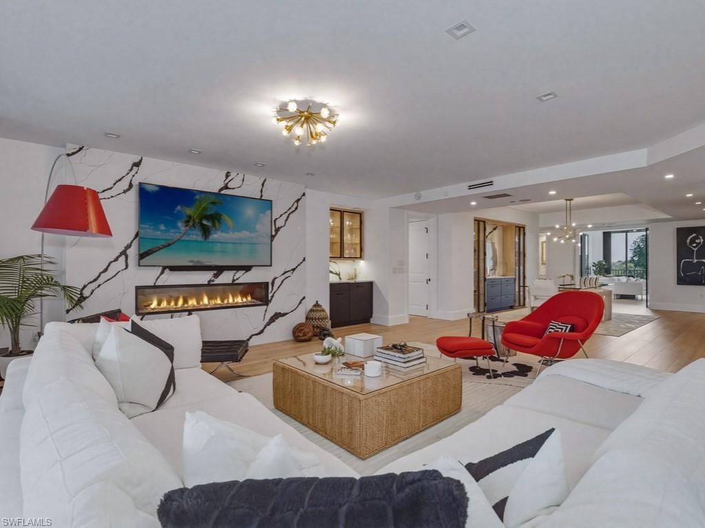 TRIESTE AT BAY COLONY - Residential