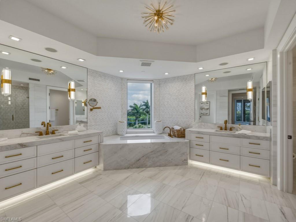 TRIESTE AT BAY COLONY - Residential