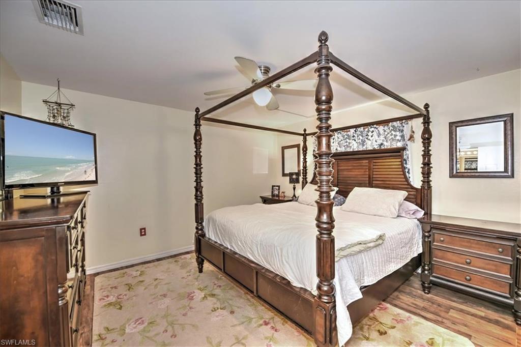 MIRROR LAKES - Residential