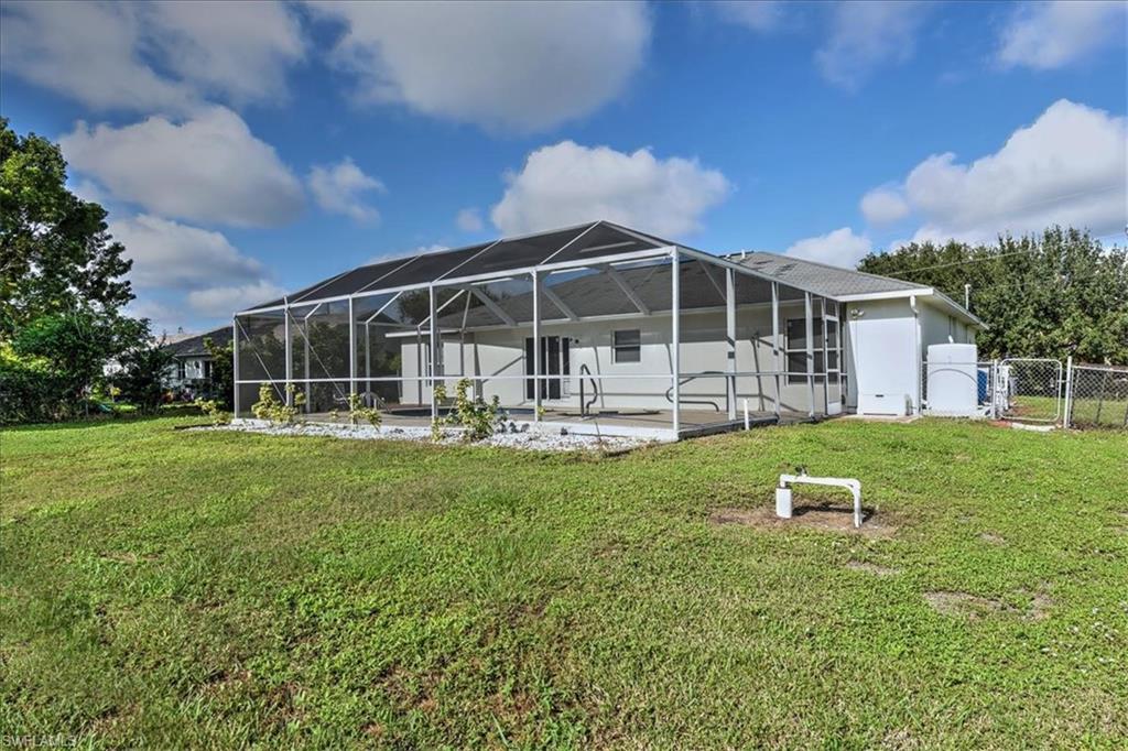 MIRROR LAKES - Residential