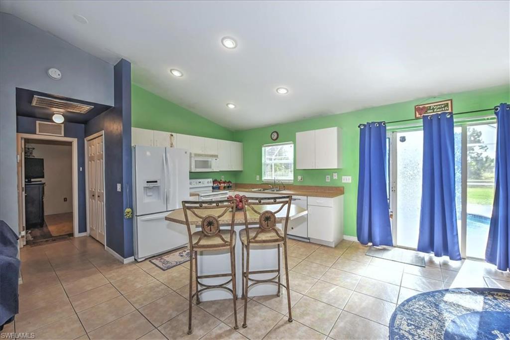 MIRROR LAKES - Residential