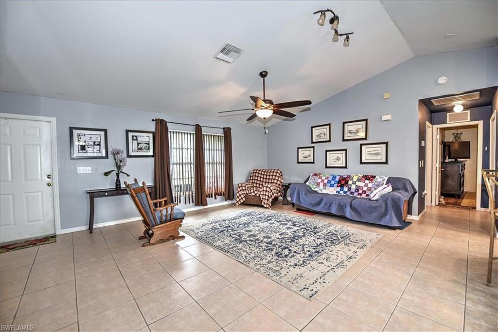 MIRROR LAKES - Residential