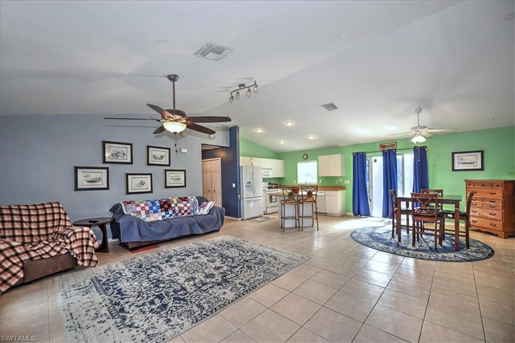 MIRROR LAKES - Residential