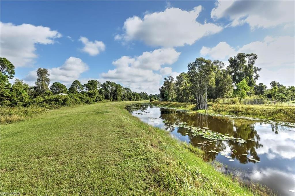 MIRROR LAKES - Residential