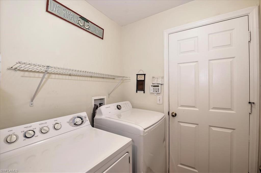 MIRROR LAKES - Residential