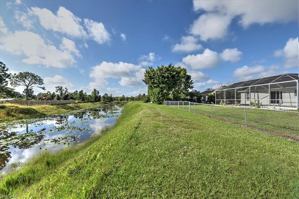 MIRROR LAKES - Residential
