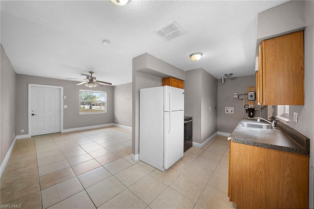 PINE MANOR - Residential Lease