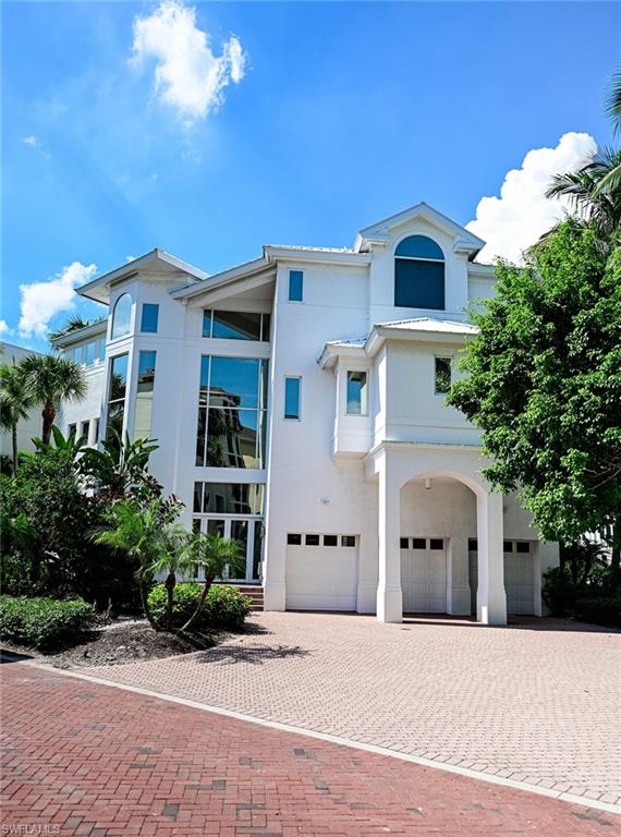 BAREFOOT BEACH - Residential