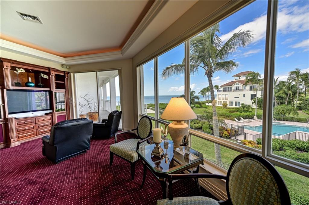 BAREFOOT BEACH - Residential