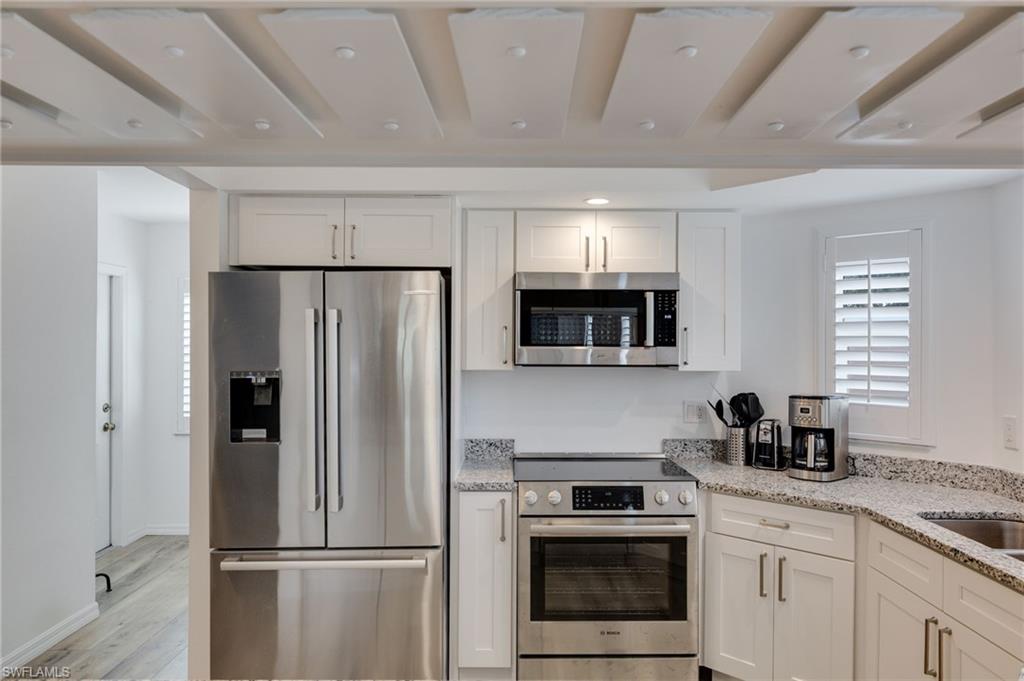 SANIBEL SUNSET VILLAS CONDO - Residential