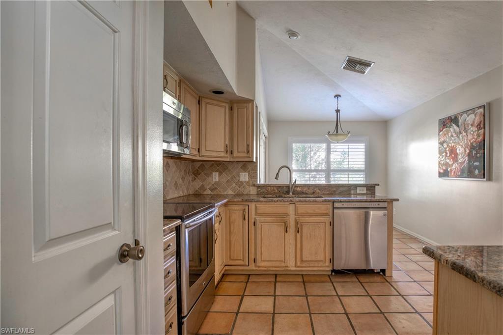 HUNTERS RIDGE - Residential