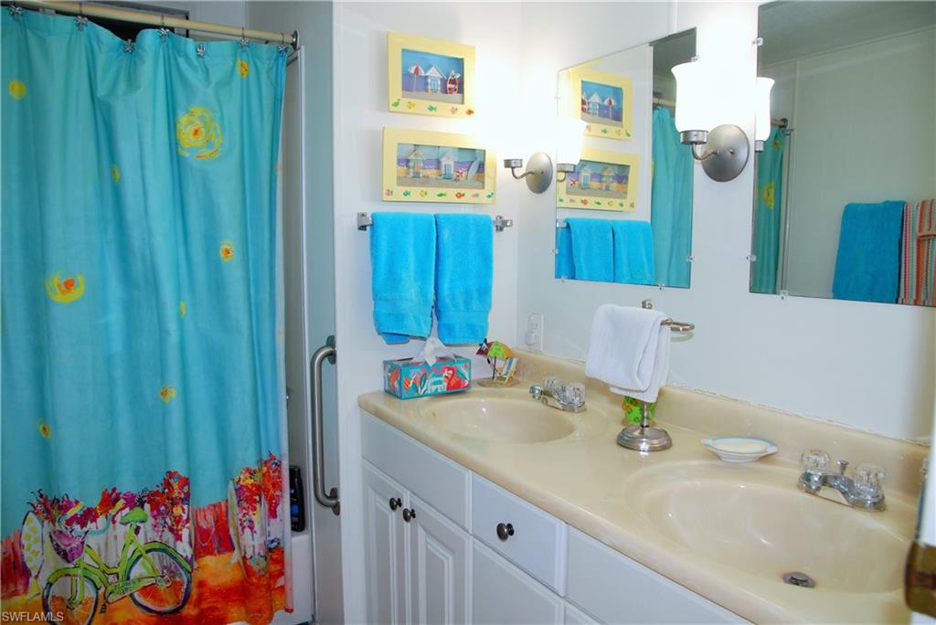 SIX LAKES COUNTRY CLUB - Residential