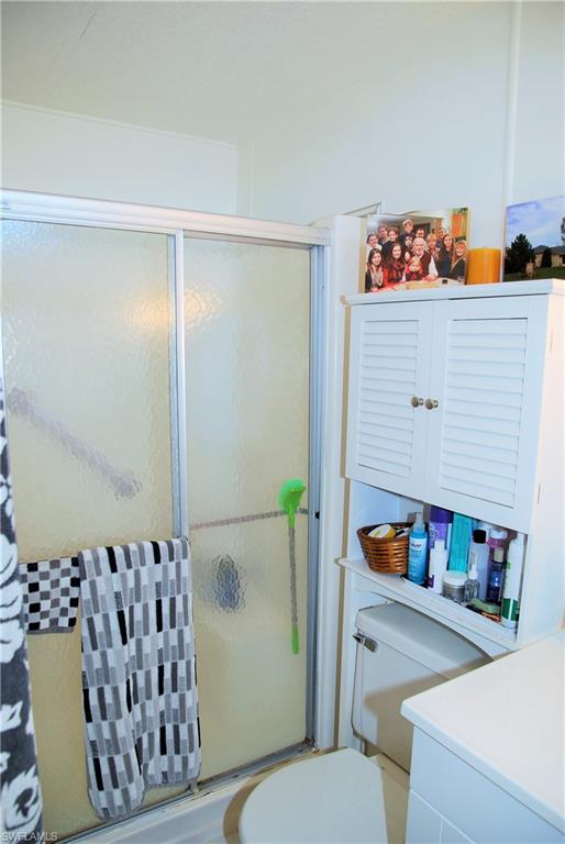 SIX LAKES COUNTRY CLUB - Residential