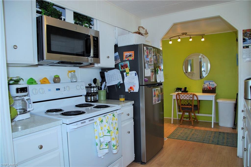 SIX LAKES COUNTRY CLUB - Residential