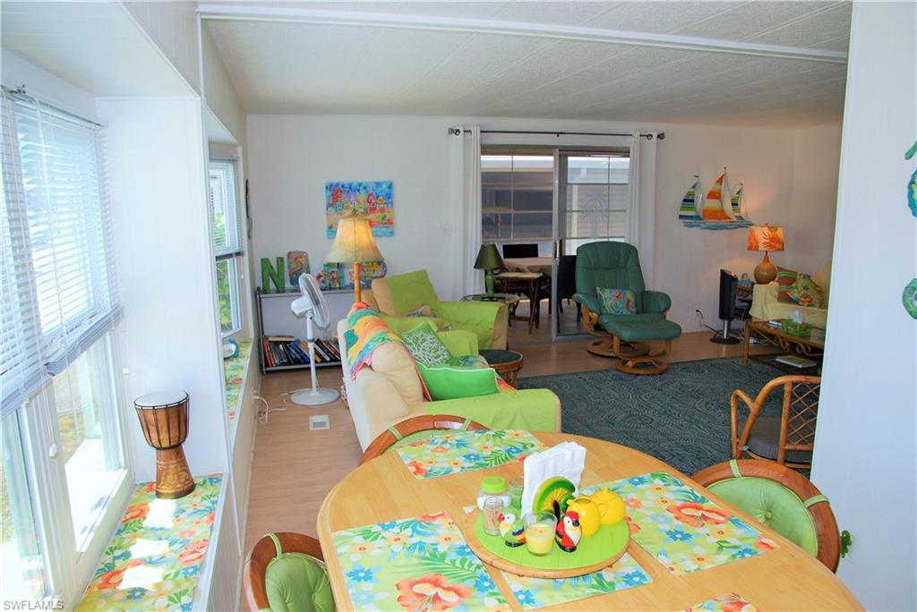 SIX LAKES COUNTRY CLUB - Residential