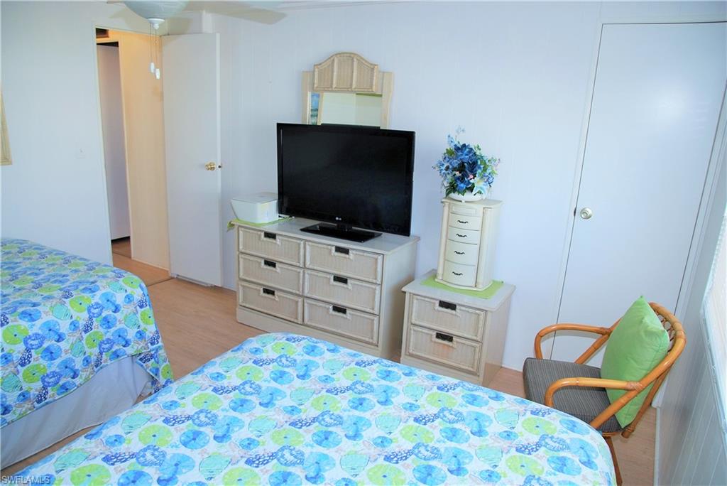 SIX LAKES COUNTRY CLUB - Residential