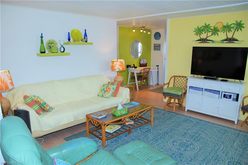 SIX LAKES COUNTRY CLUB - Residential