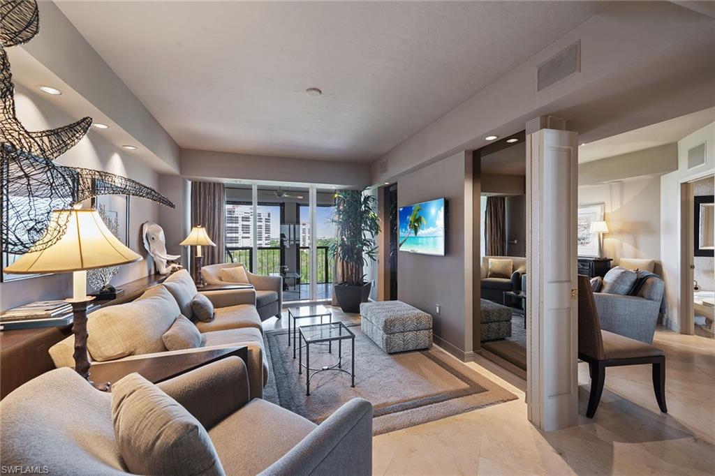 CARLYSLE AT BAY COLONY - Residential