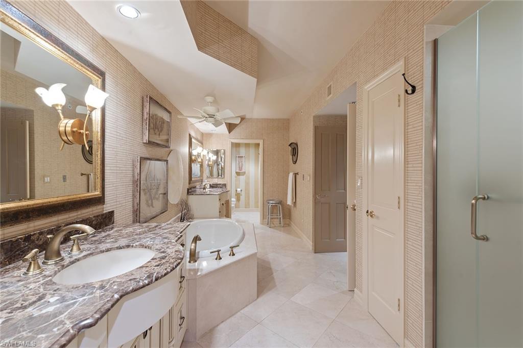 CARLYSLE AT BAY COLONY - Residential