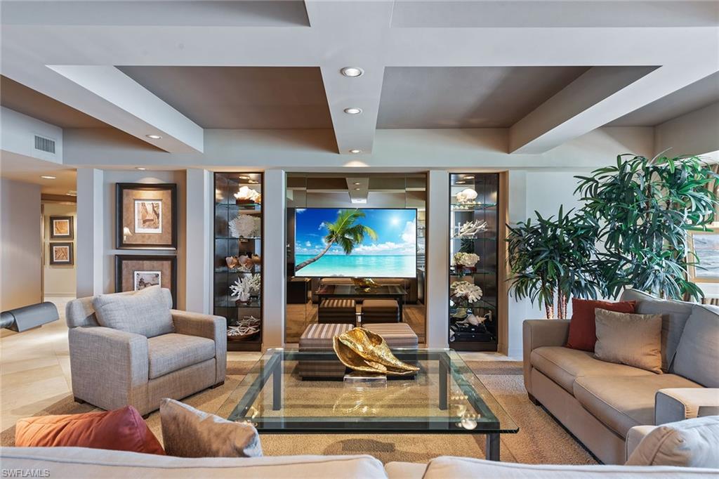 CARLYSLE AT BAY COLONY - Residential