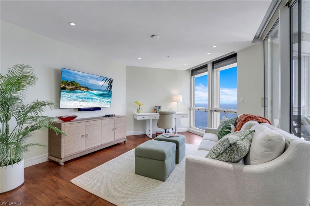 BRITTANY - Residential