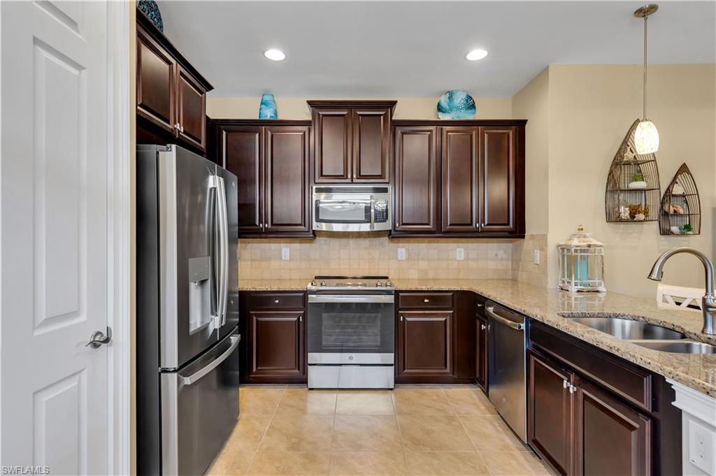 MAGNOLIA LANDING - Residential