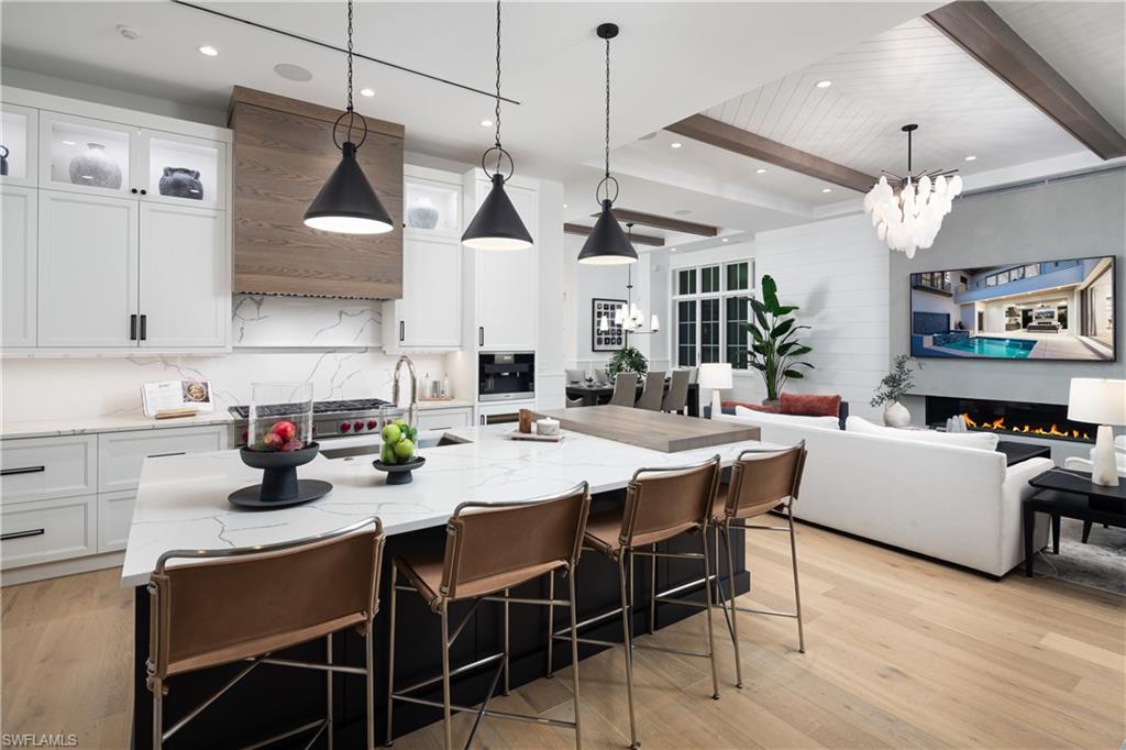 OLDE NAPLES - Residential