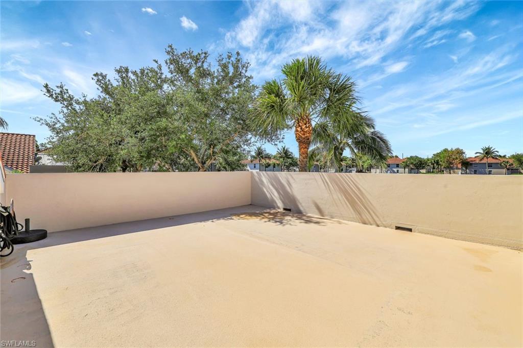 QUAIL WOODS COURTYARDS - Residential Lease