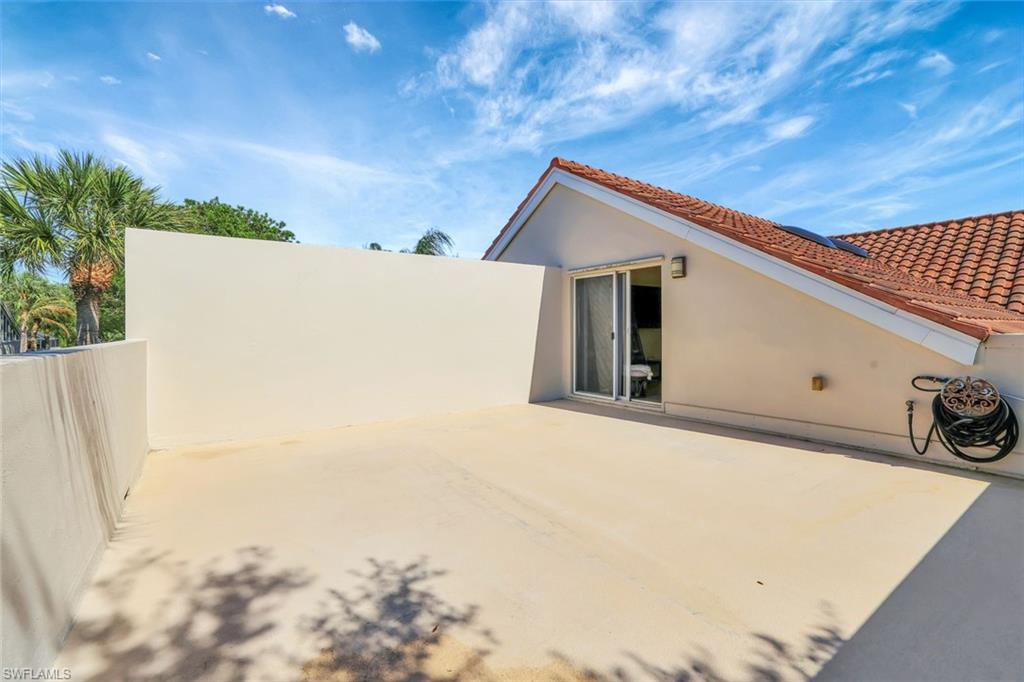 QUAIL WOODS COURTYARDS - Residential Lease