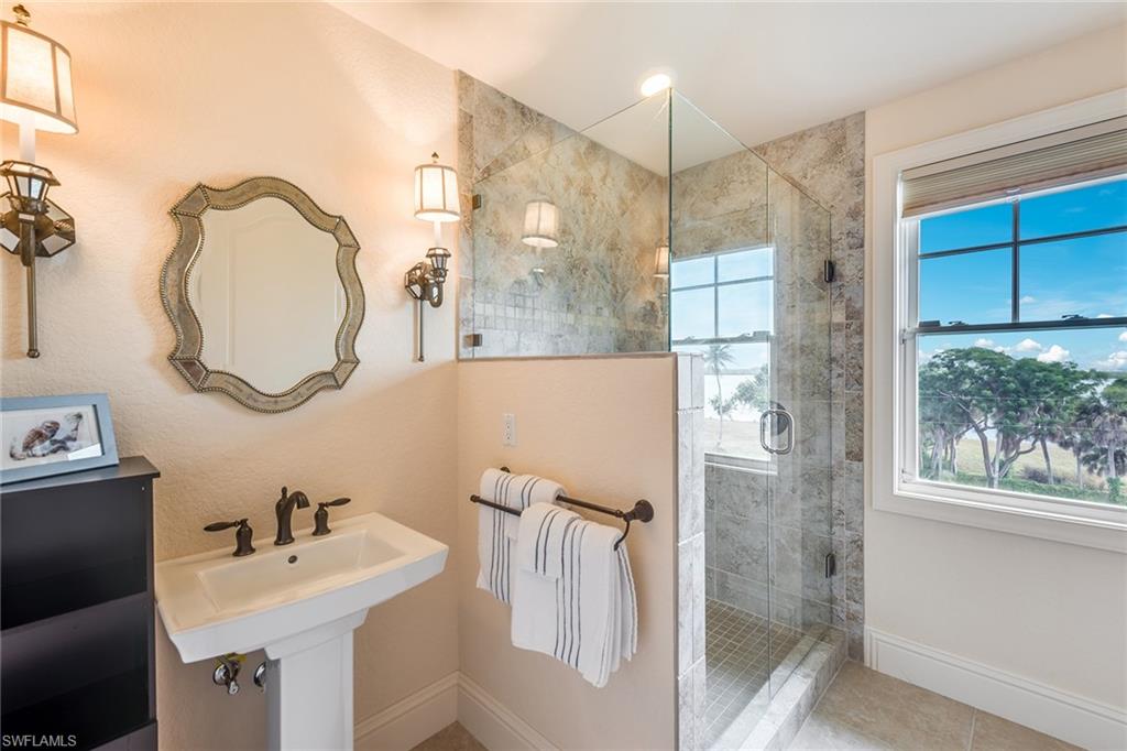 ESTATES - Residential