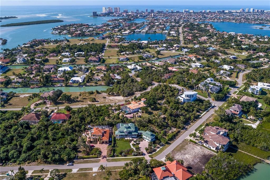 ESTATES - Residential