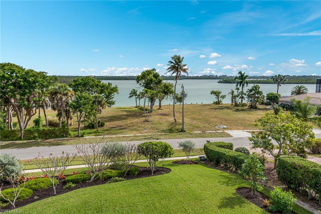 ESTATES - Residential