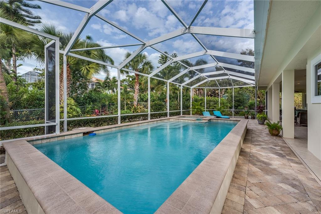 ESTATES - Residential